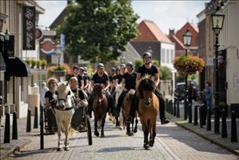 Relay riders in Oirschot